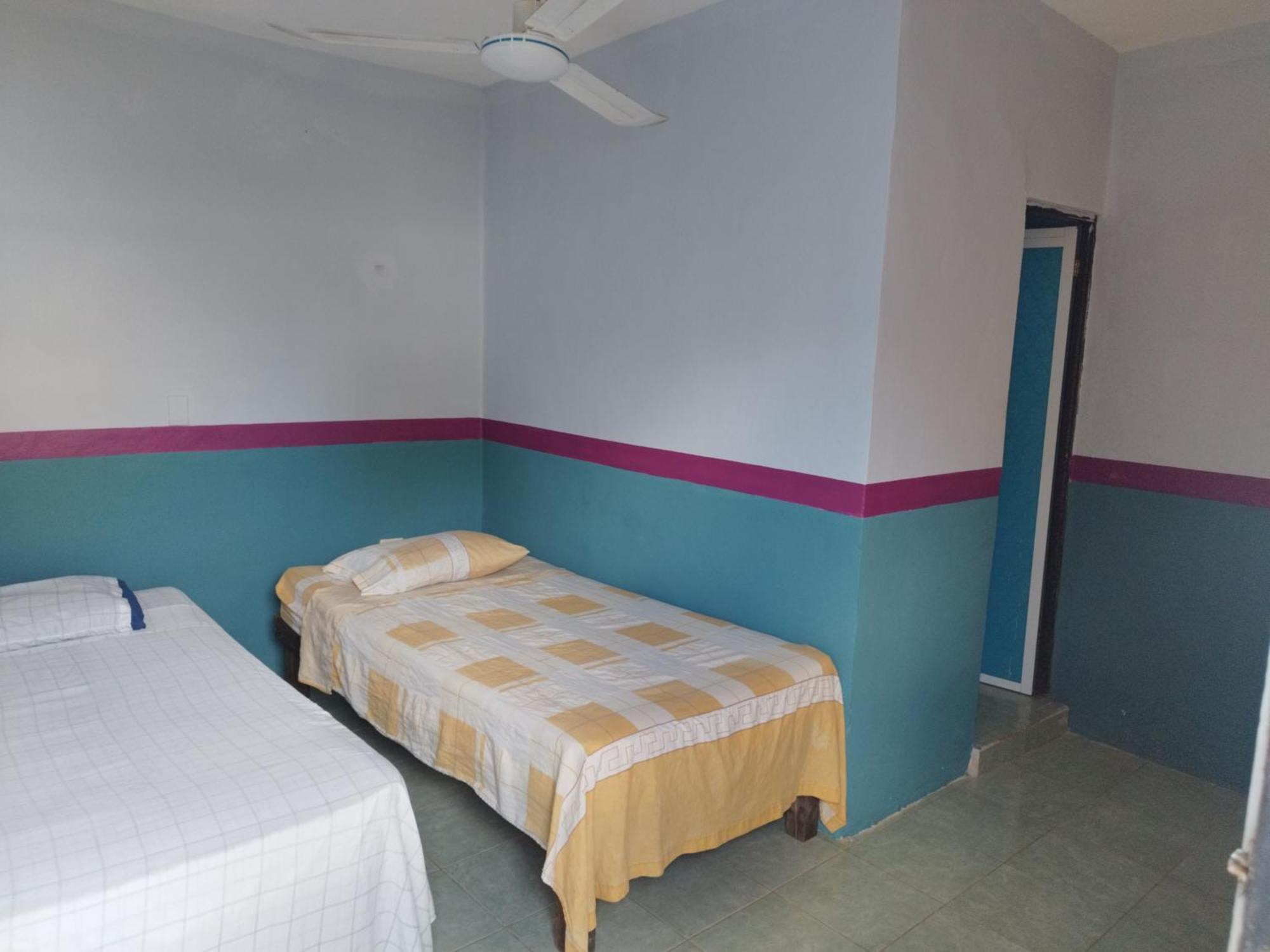 Hostal Y Temazcal Guemez Pisté Exteriör bild