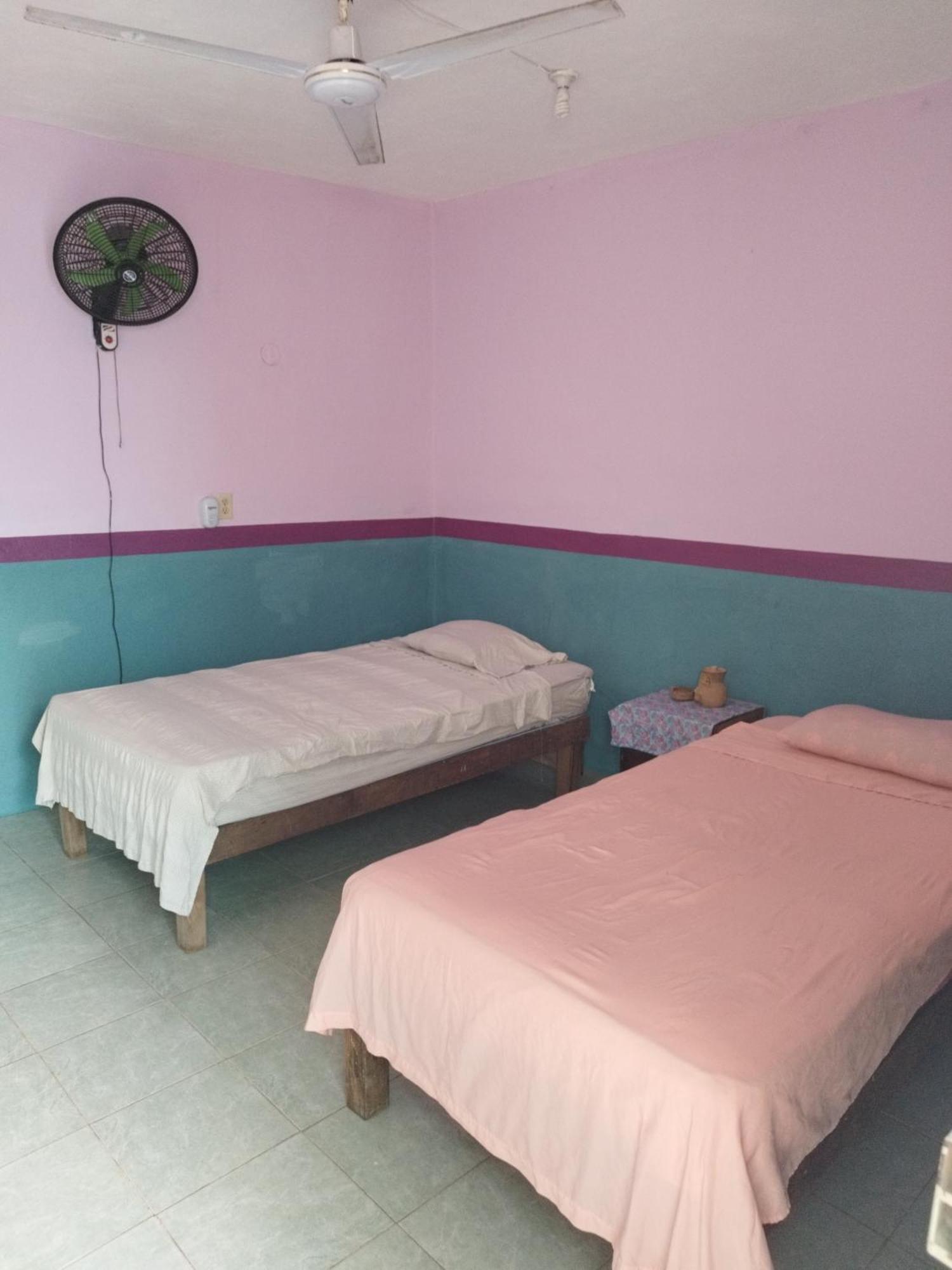 Hostal Y Temazcal Guemez Pisté Exteriör bild